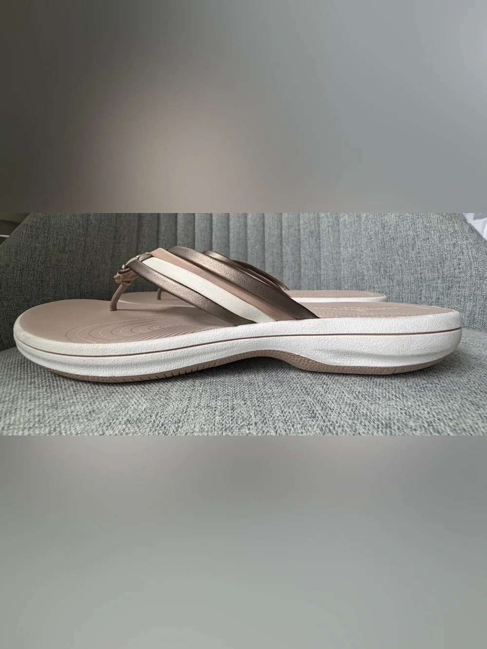Cloudsteppers by Clarks Breeze Coral Thong Cushion Soft Sandals Women’s US10